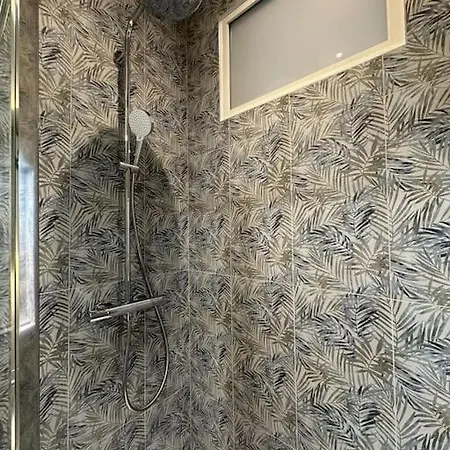 La Belle Jeannine - T2 40 M2 - Calme, Central, De Gamme, Equipe Dijon