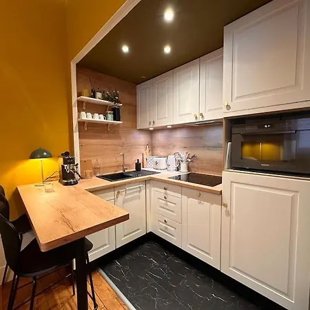 La Belle Jeannine - T2 40 M2 - Calme, Central, De Gamme, Equipe *