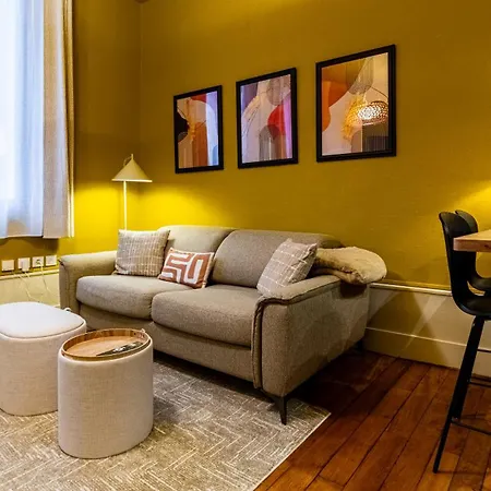 La Belle Jeannine - T2 40 M2 - Calme, Central, De Gamme, Equipe Apartment Dijon