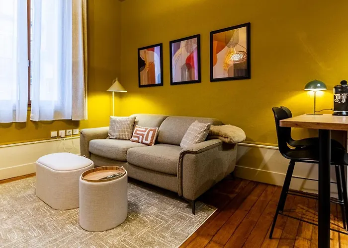 La Belle Jeannine - T2 40 M2 - Calme, Central, De Gamme, Equipe Apartment Dijon