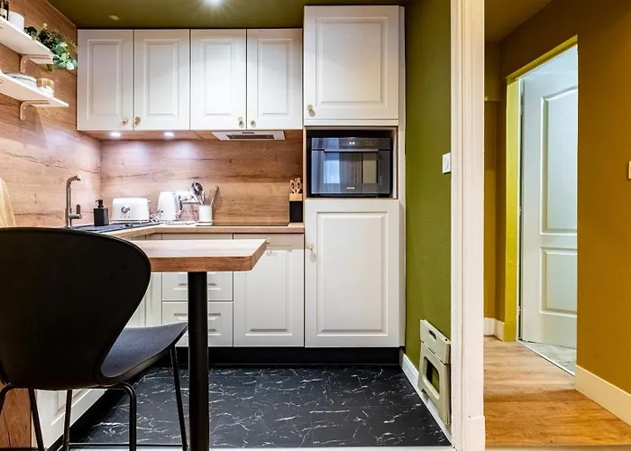 La Belle Jeannine - T2 40 M2 - Calme, Central, De Gamme, Equipe Apartment Dijon