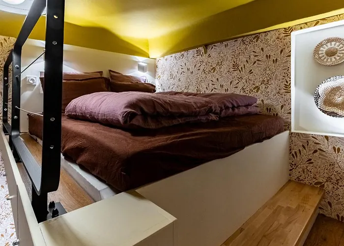 Apartment La Belle Jeannine - T2 40 M2 - Calme, Central, De Gamme, Equipe Dijon